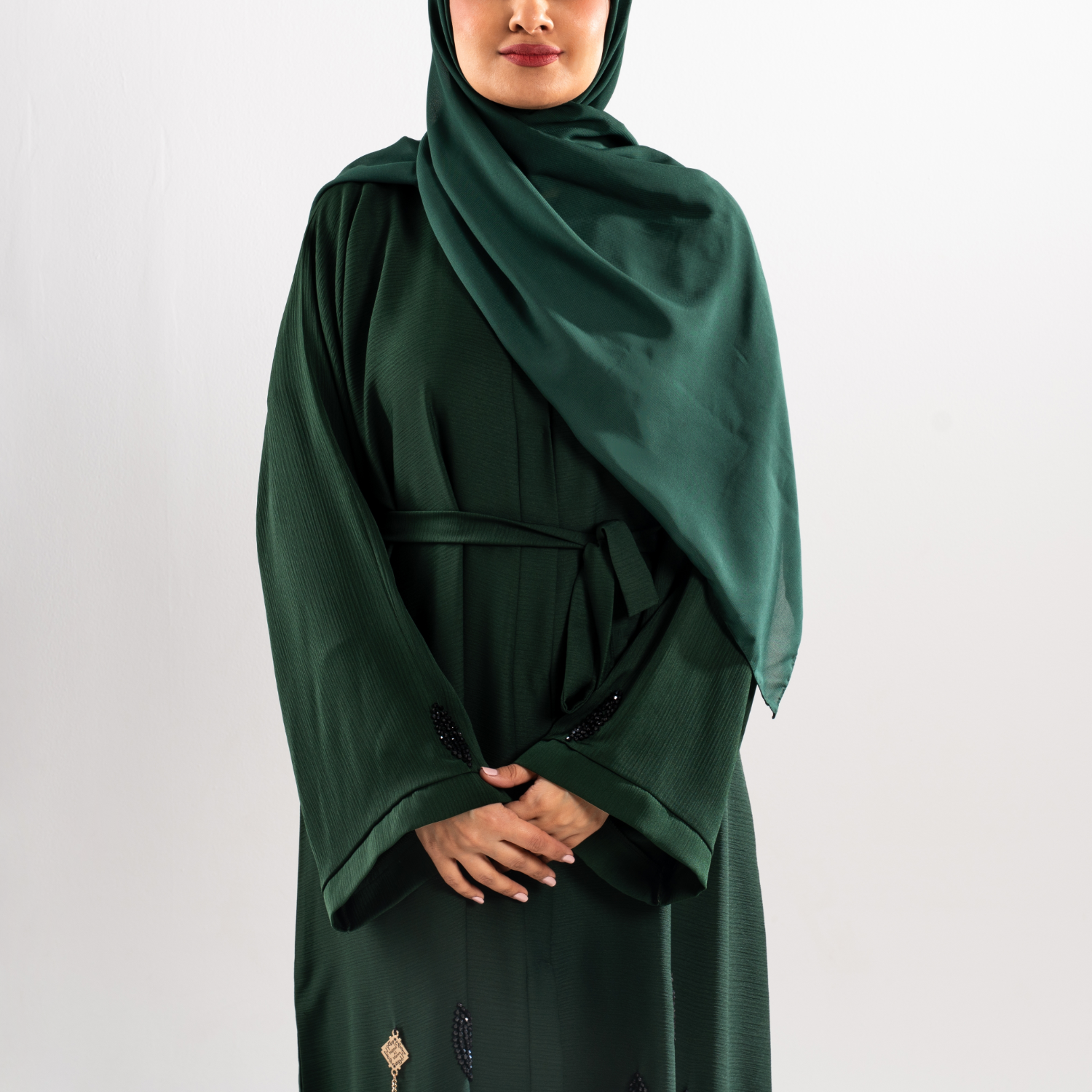 Elevating Everyday Elegance: Dressing Modestly Without Compromise