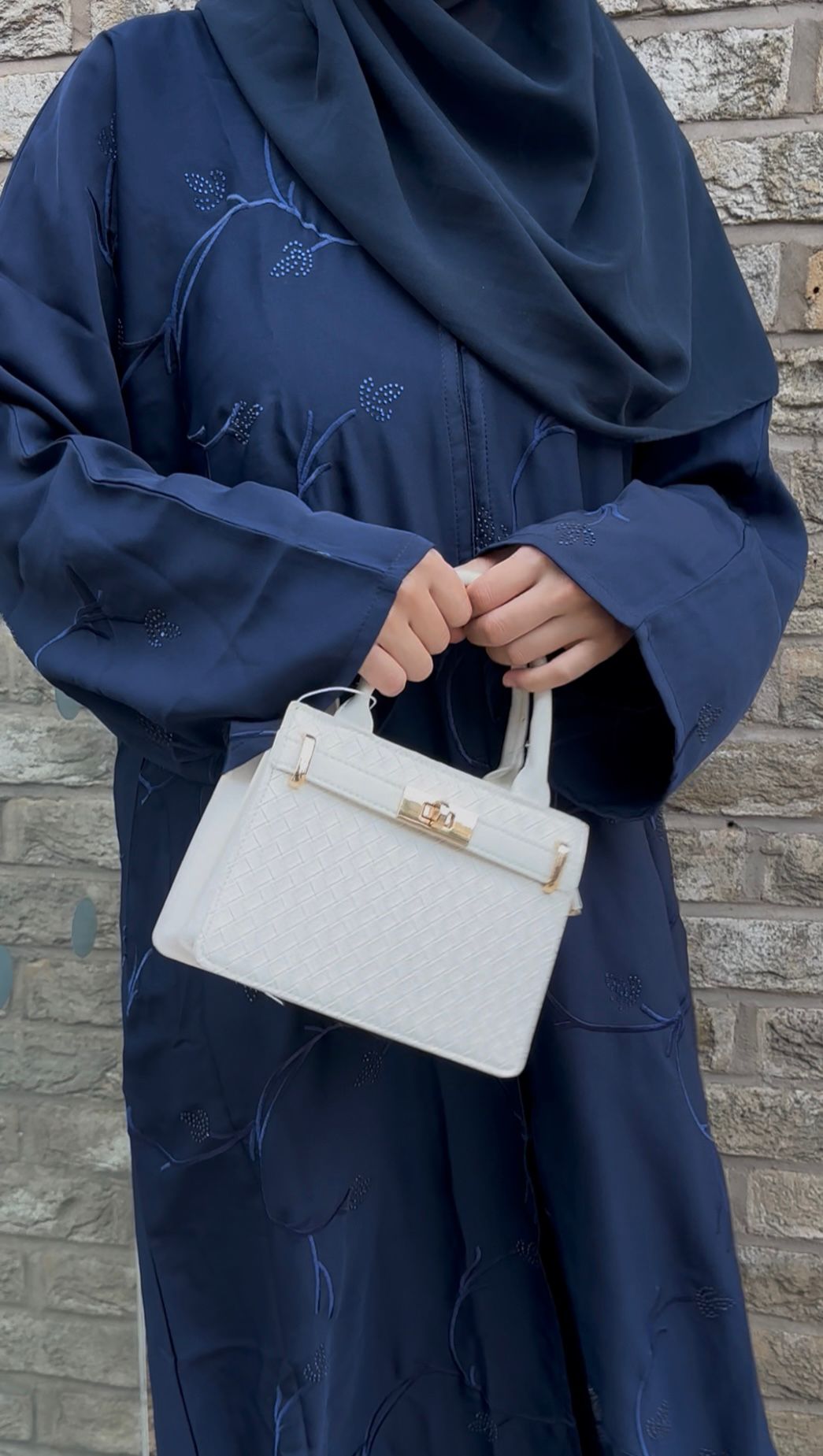 Sequins Detail Abaya (Navy Blue)